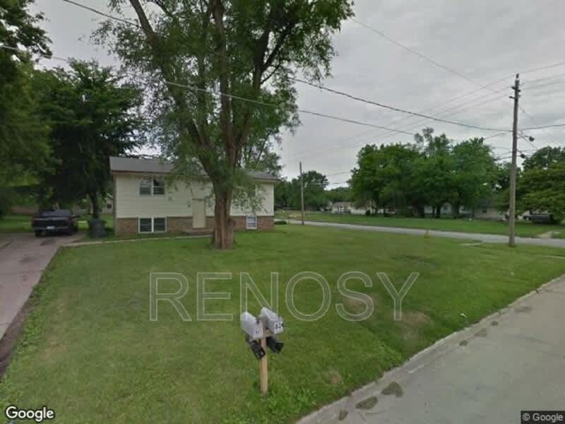 802 SE 10th – photo 2
