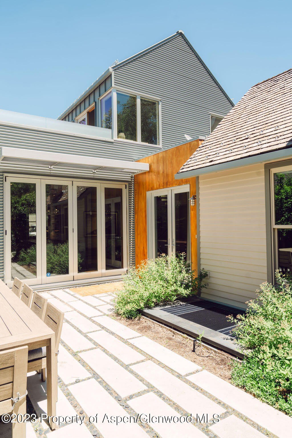 1006 E Cooper Avenue – photo 4