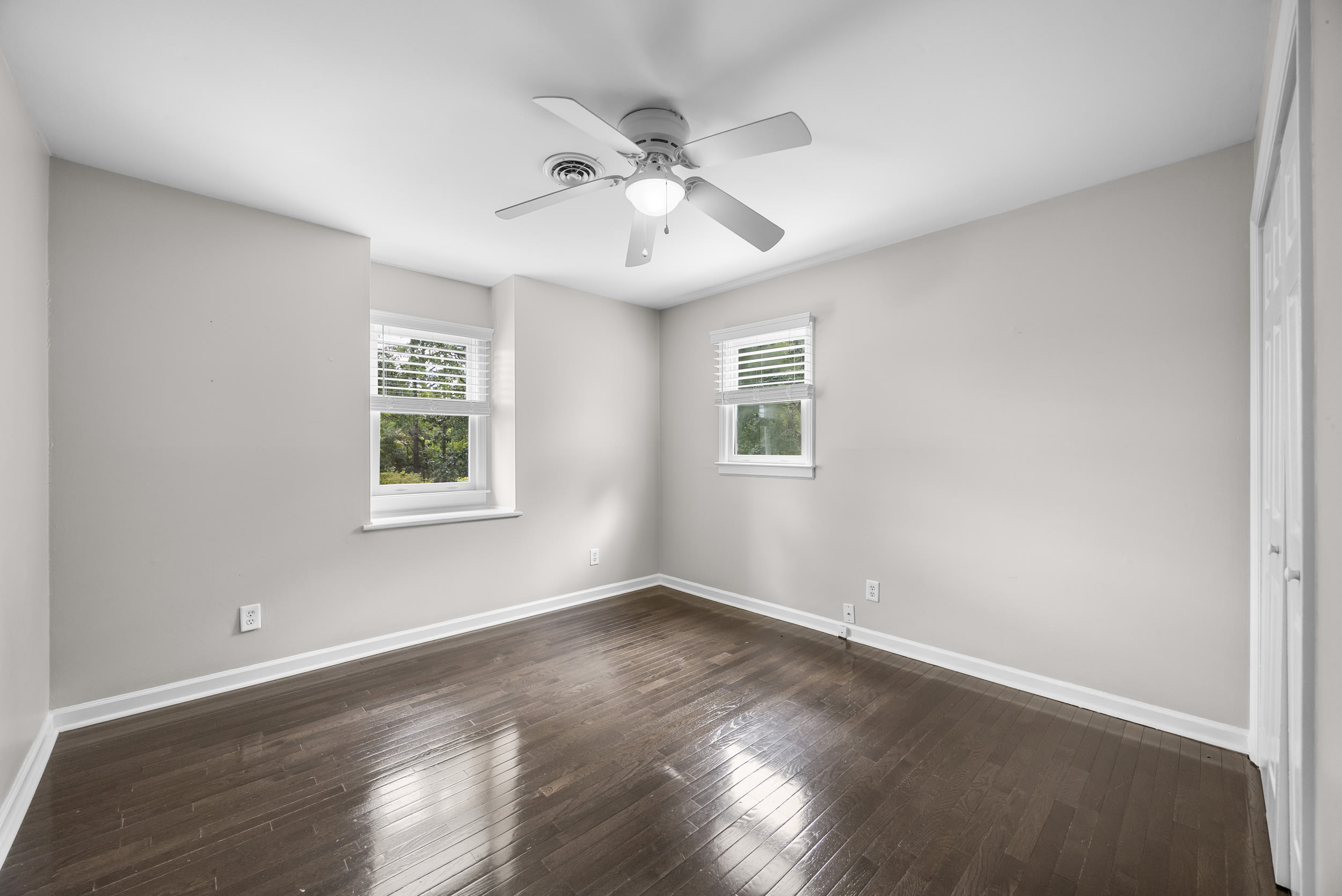 2206 Acacia Dr – photo 1
