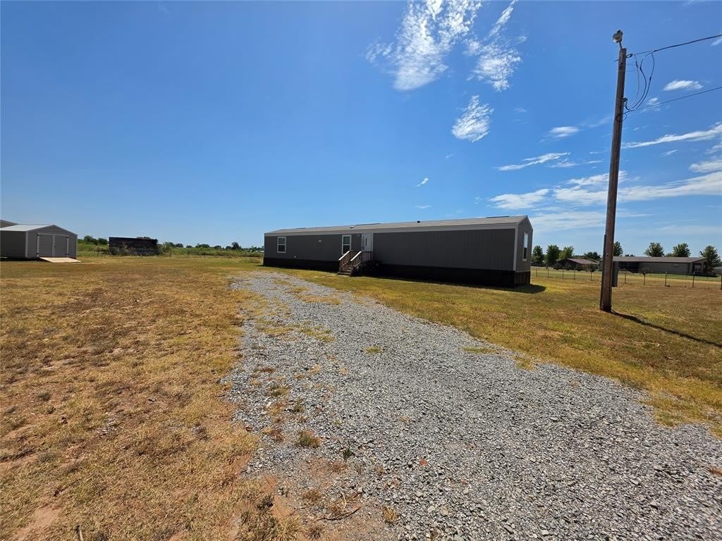 8607 N Bryan Road – photo 2