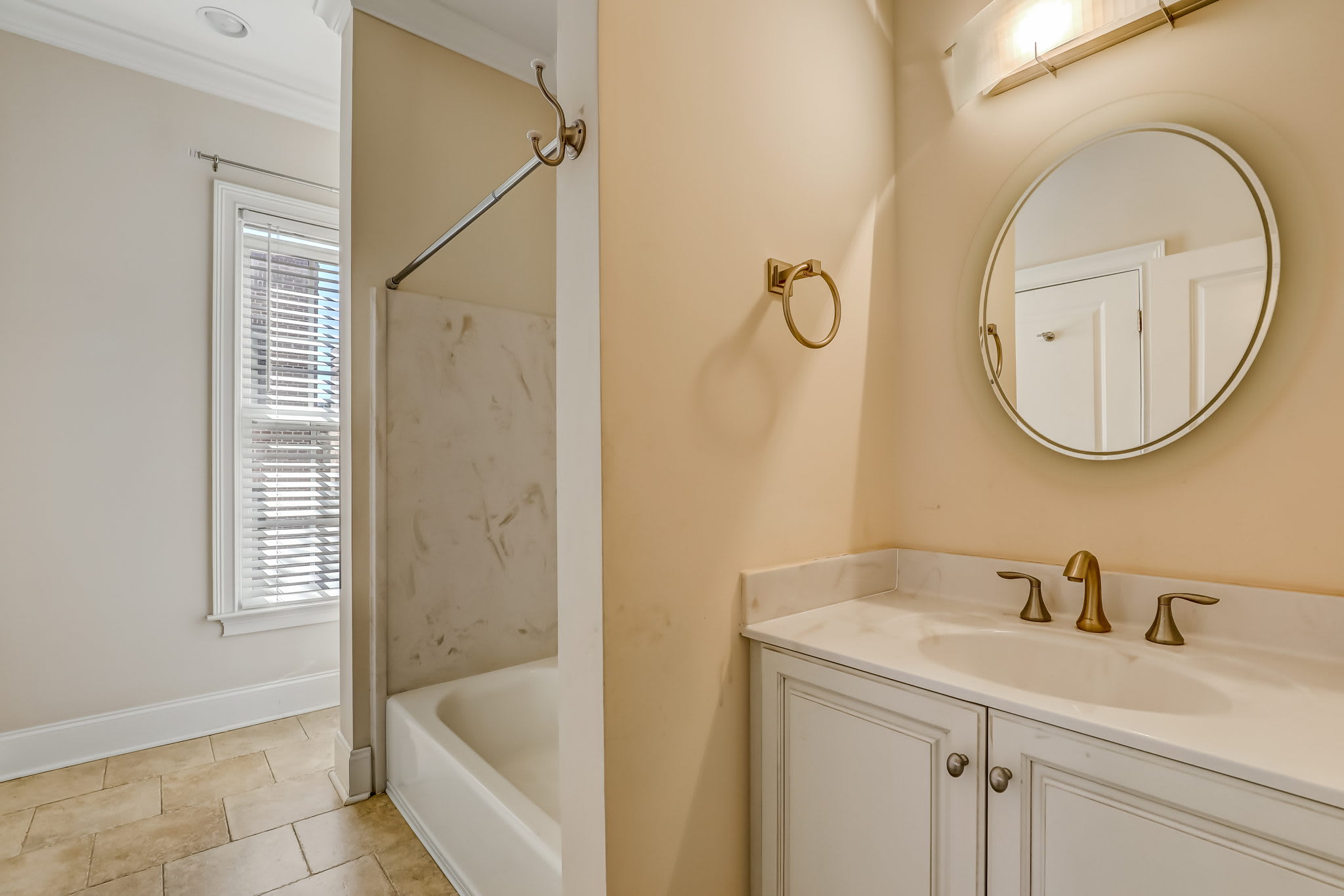 425 East Mcdonough Street Unit 104 – photo 2