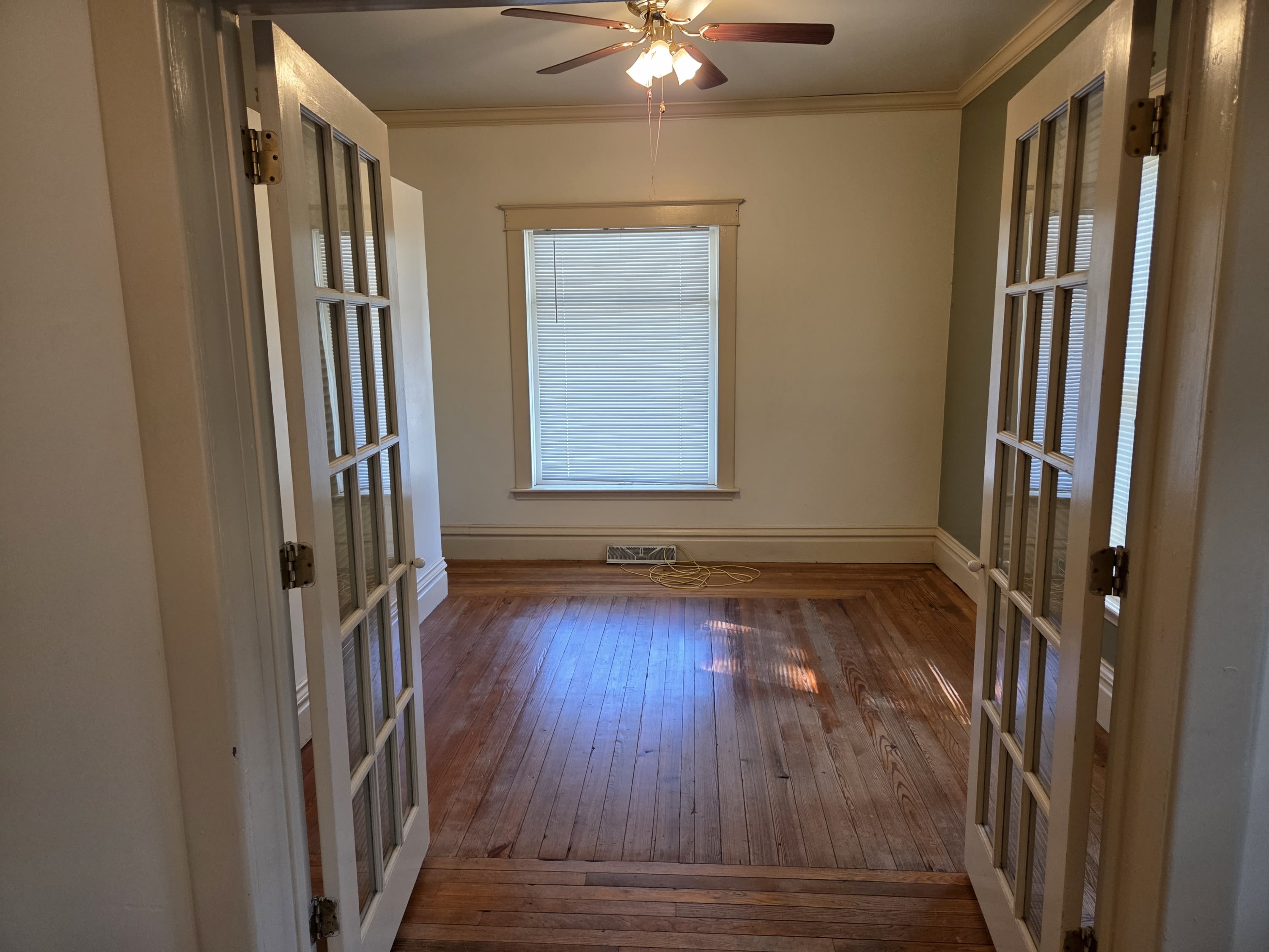 807 Ferris Ct, 1 – photo 1