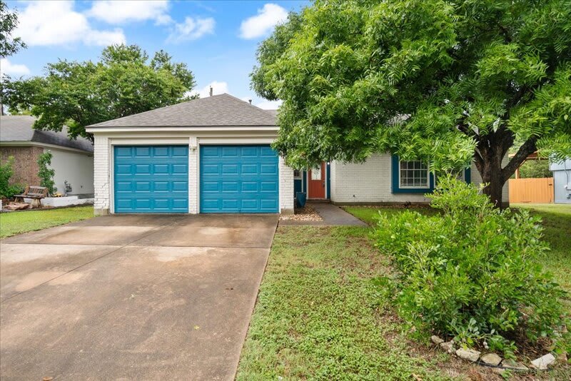 2205 Cedar Branch Drive – photo 2