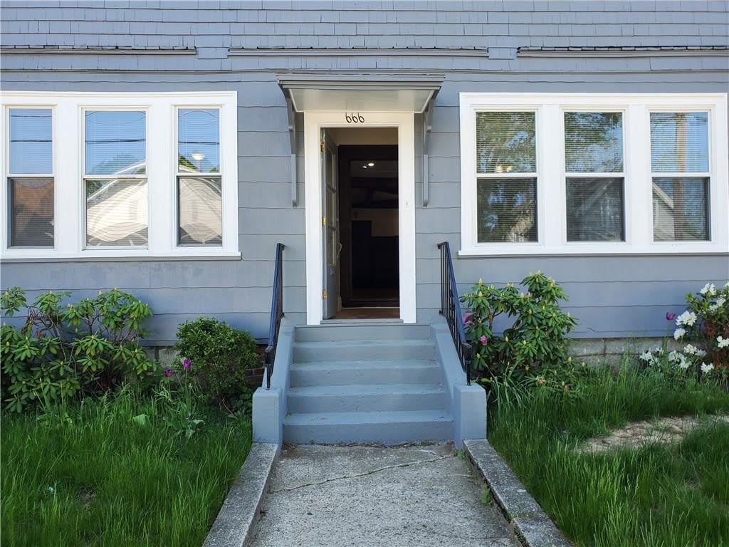 668 Grove Street – photo 1