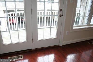 688 PULLMAN Place – photo 5