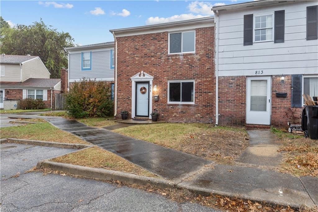 811 S Grosvenor Court – photo 3