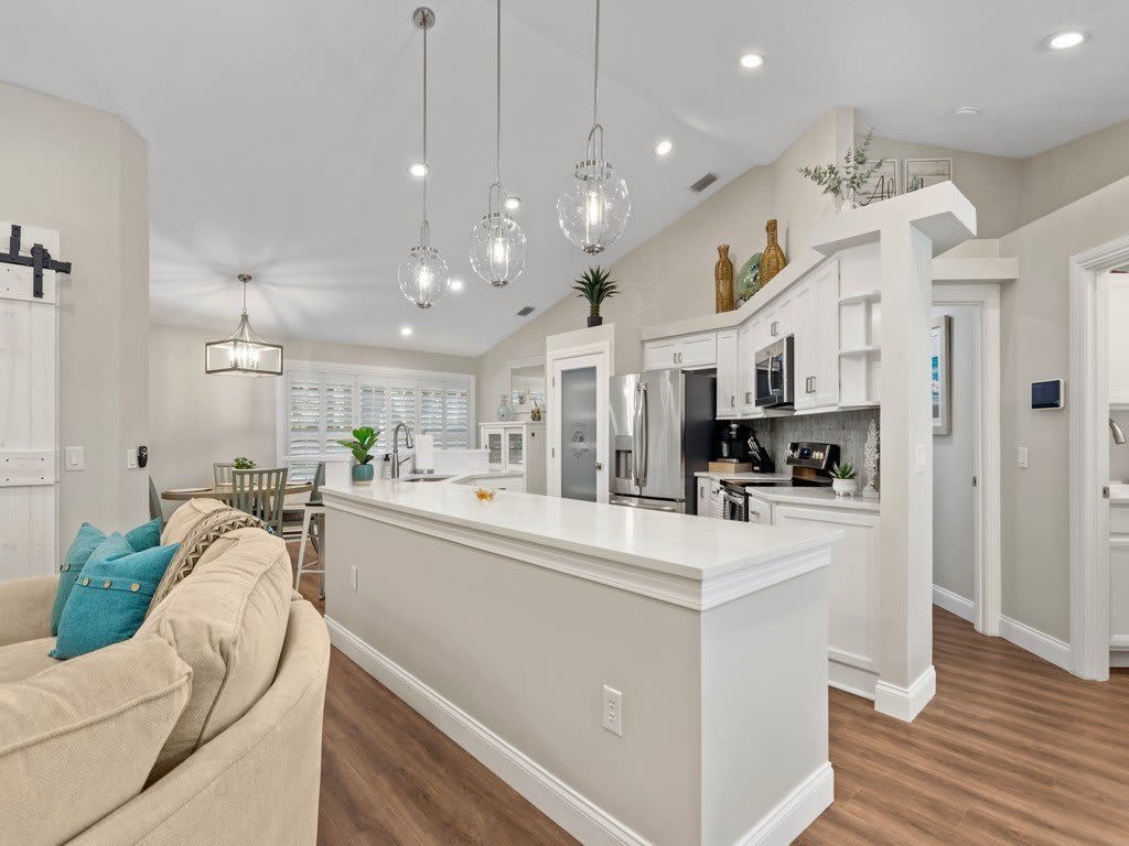 9575 Frangipani Drive – photo 4