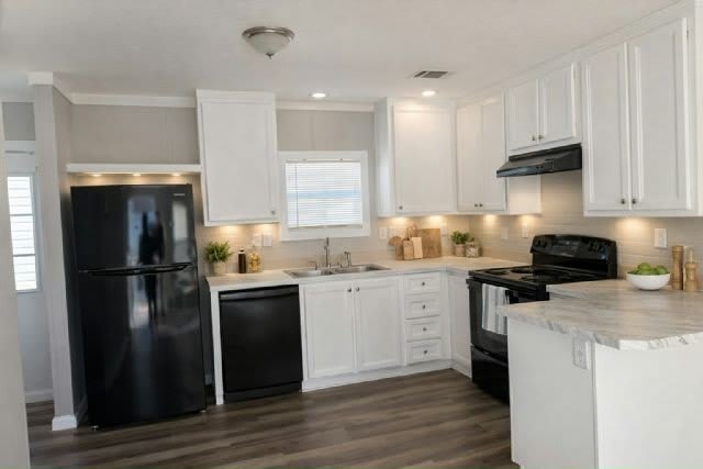 215 Barrow St – photo 2