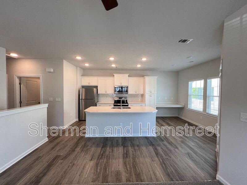 7017 Hummingbird Drive – photo 5