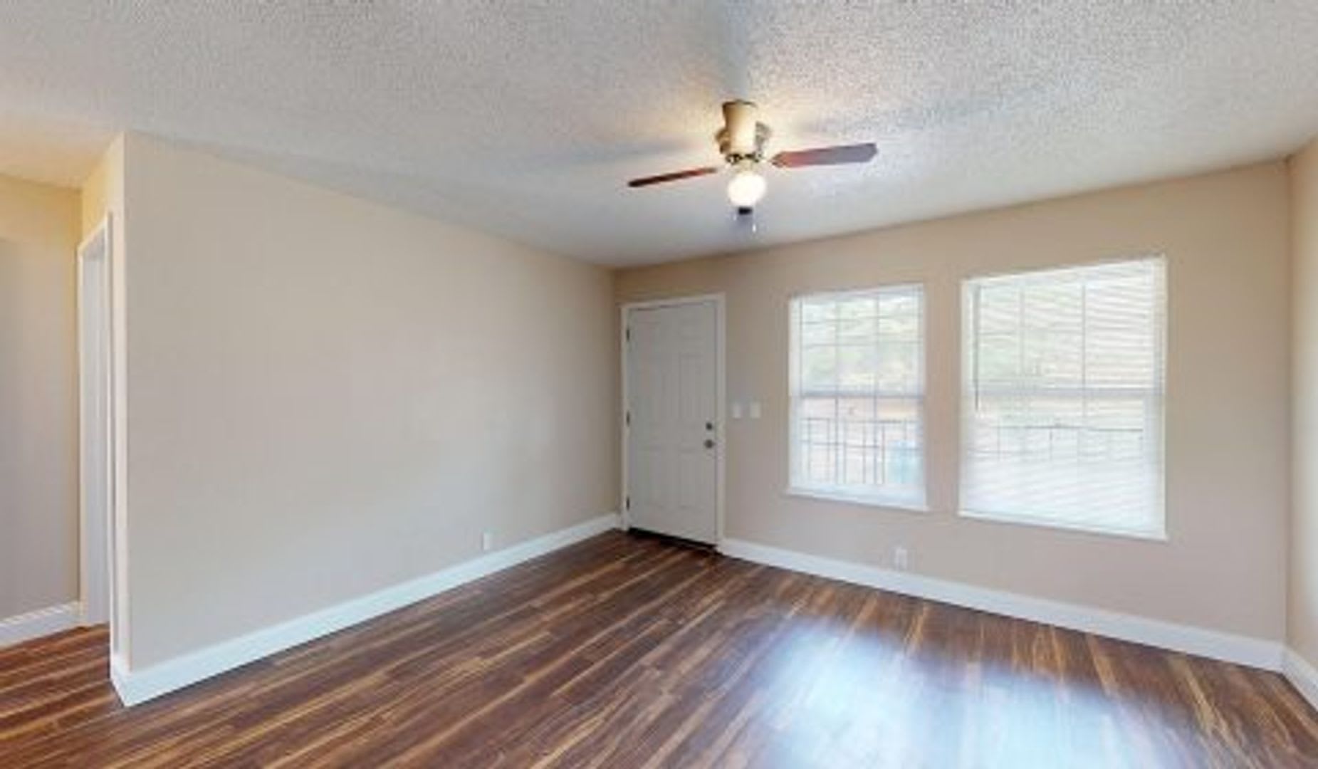 Buffalo Luxury Living – photo 2
