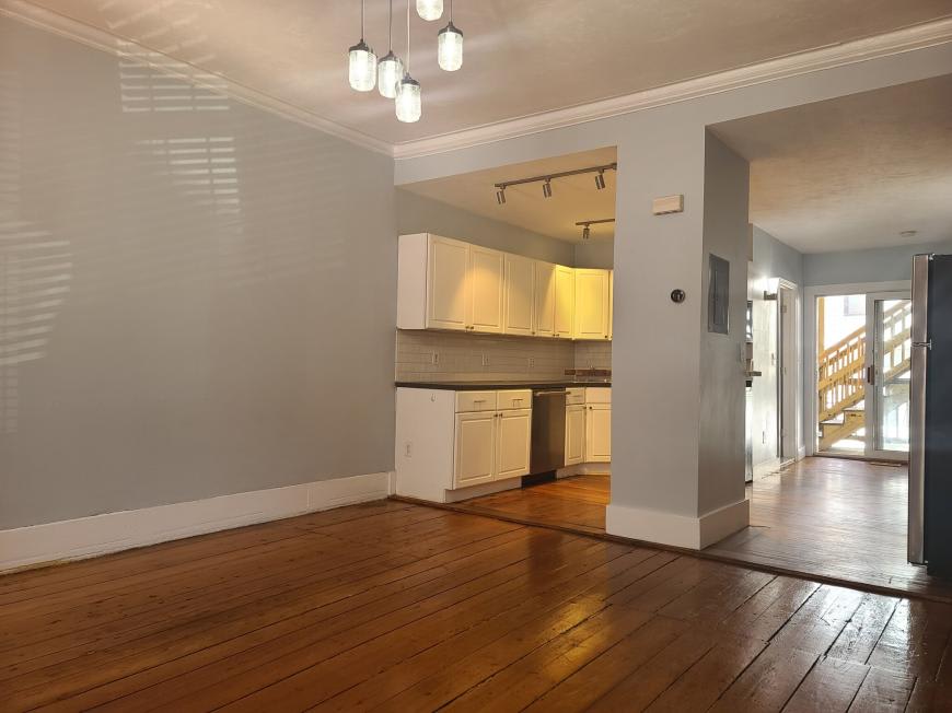 216 West 9th St. – photo 4