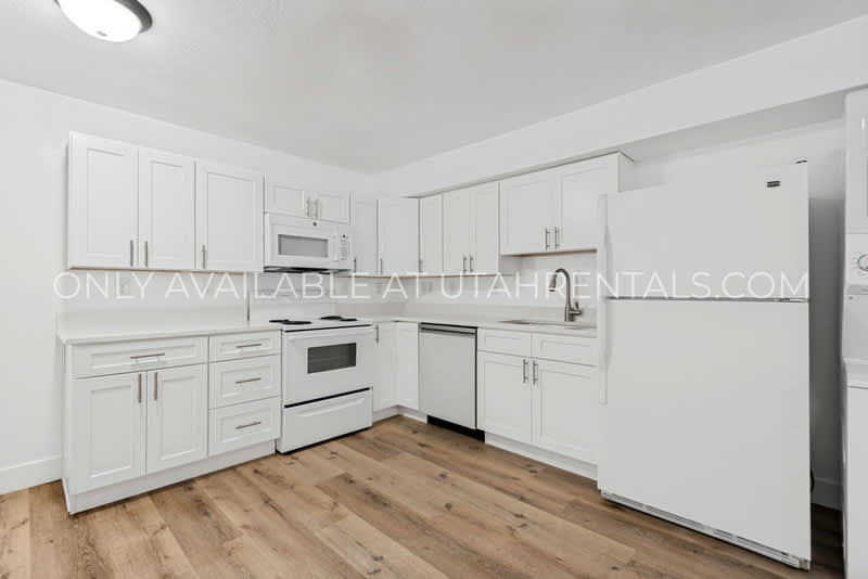 1076 Bear Hollow Ln Bsmt – photo 5