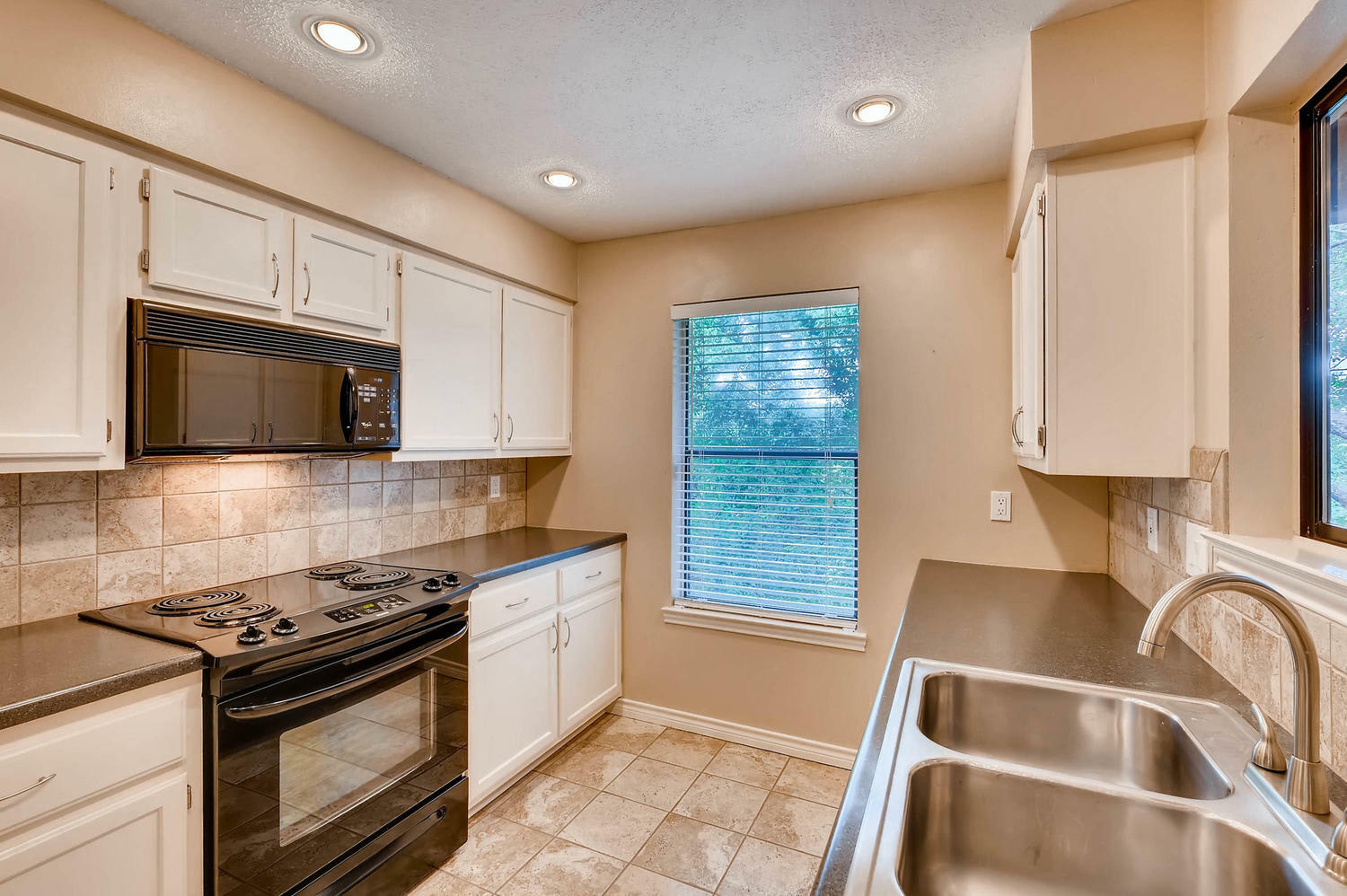 8200 Neely Drive – photo 5