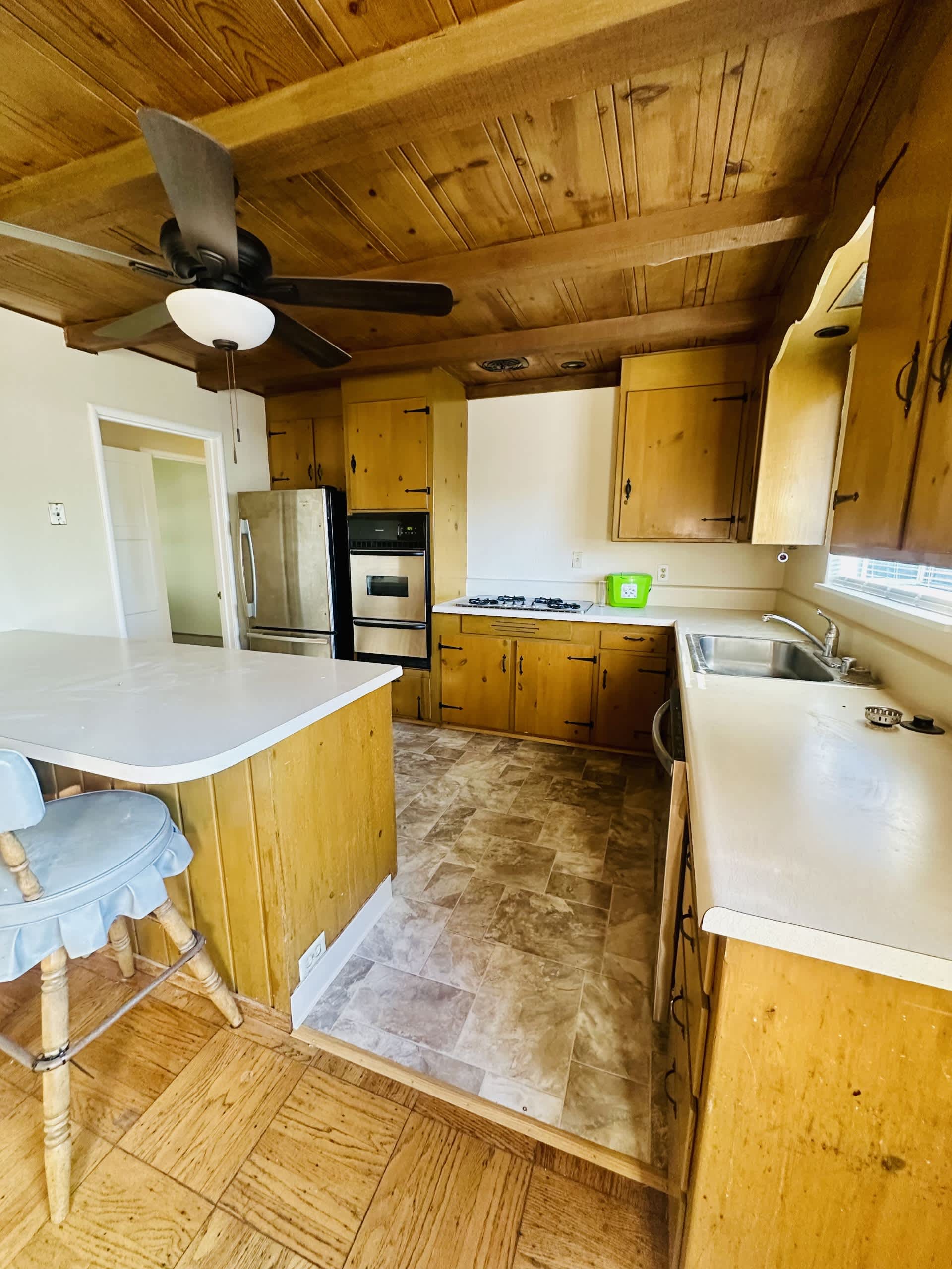3178 Hillview Court – photo 5