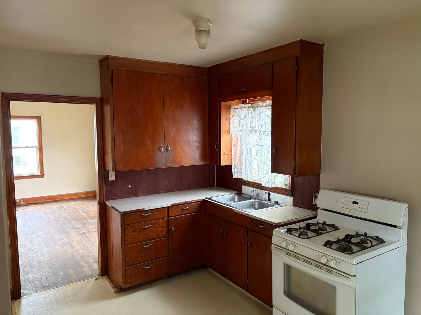 2 Bedroom and 1 Bathroom House – photo 4