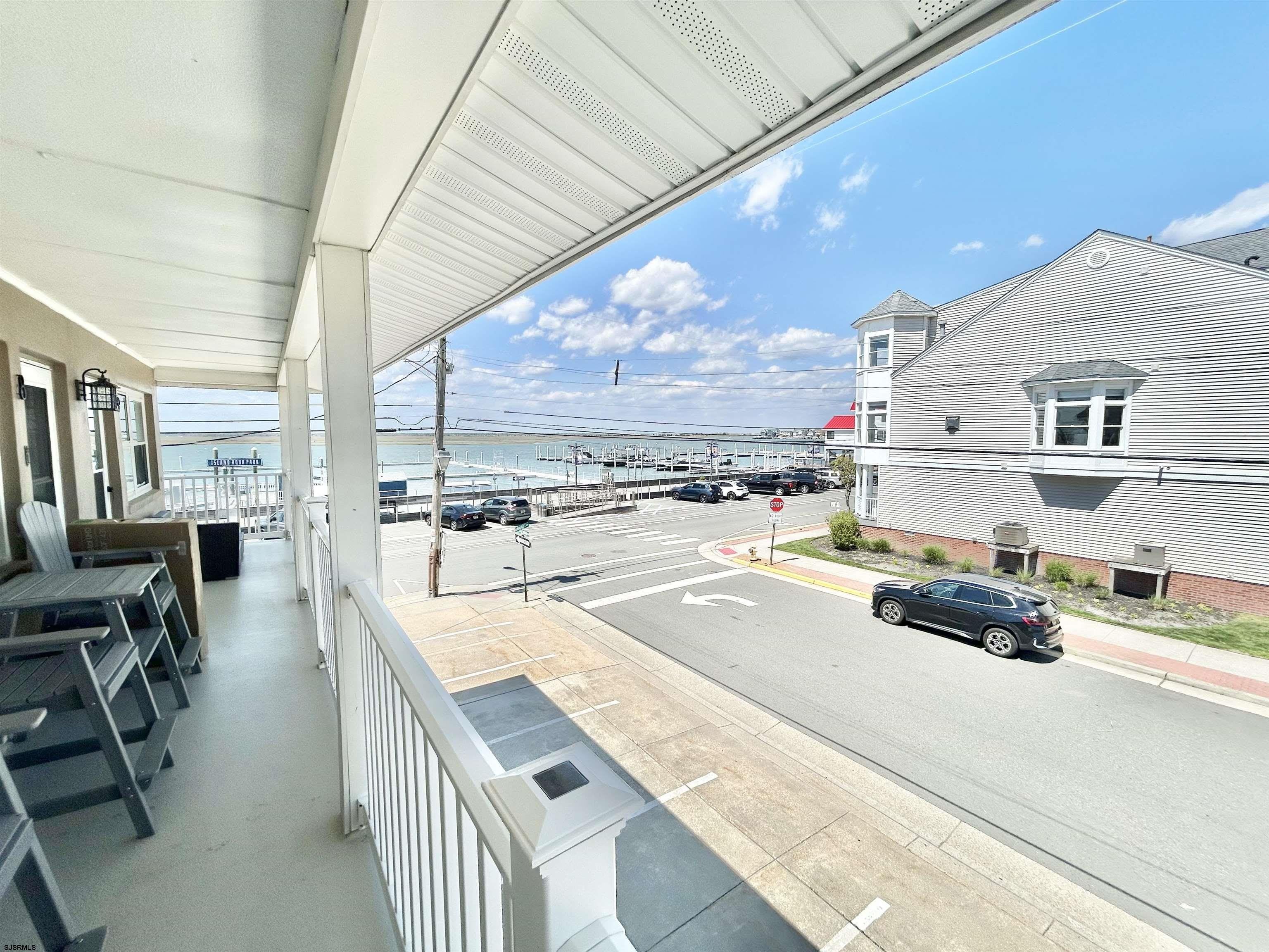 9500 Amherst Ave – photo 4