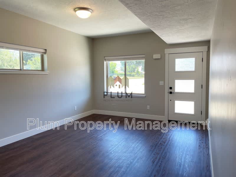 2795 Hamilton Way – photo 5