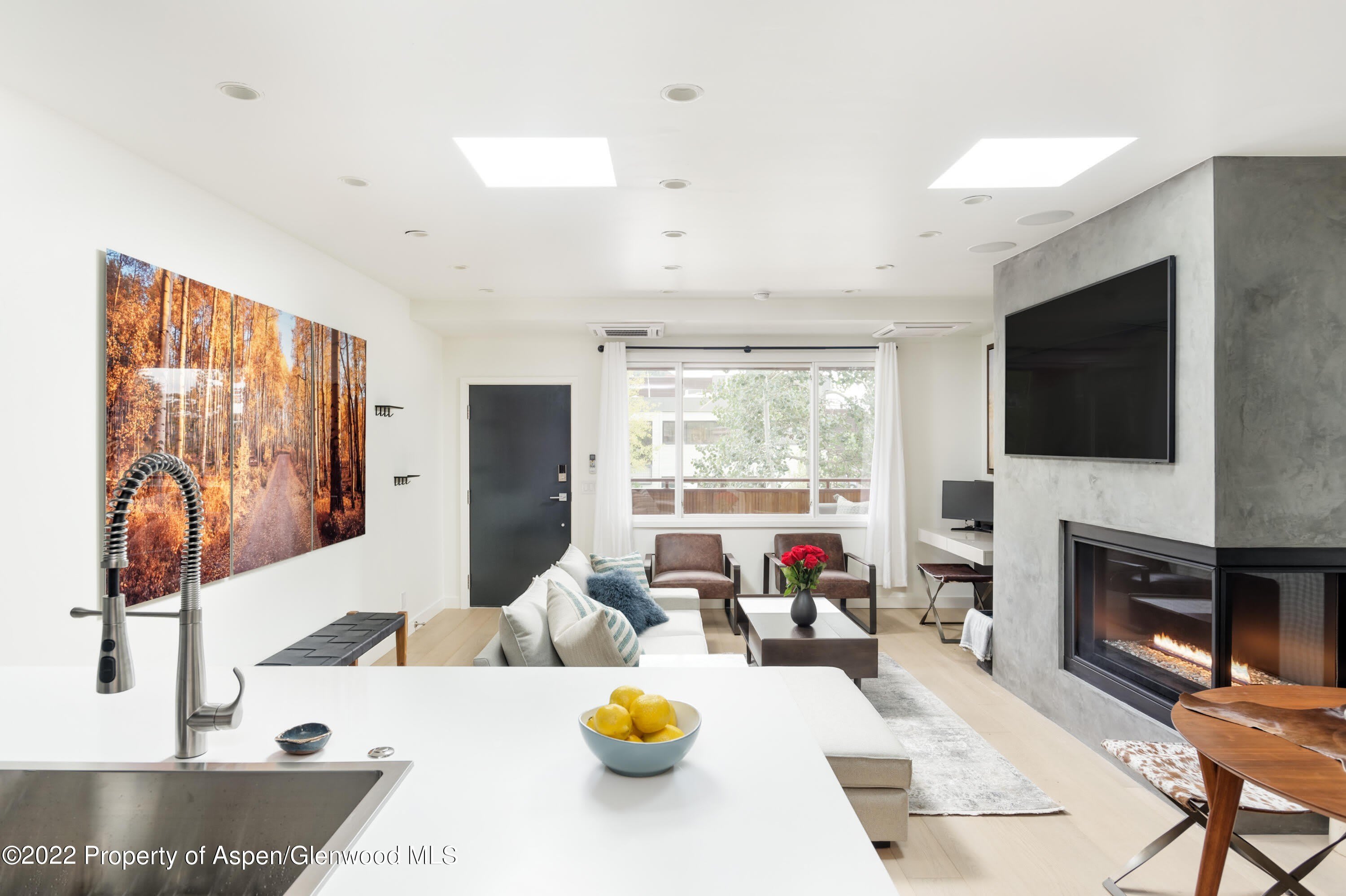 450 S Original Street – photo 5