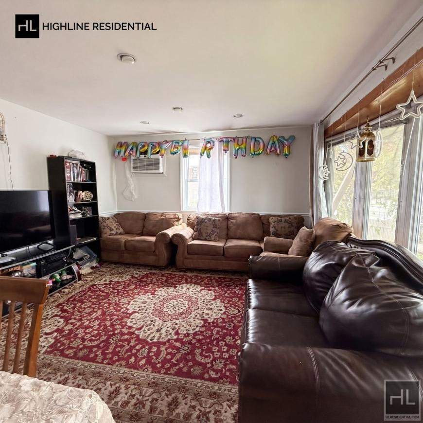 17 17 Francis Lewis Blvd – photo 2