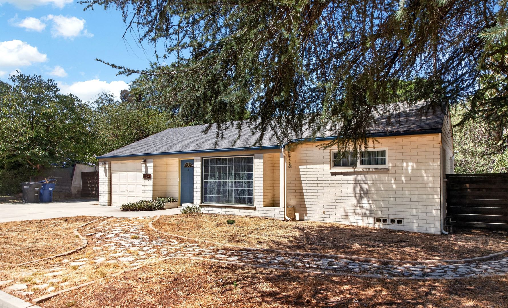Walk to LLU! Fully-Furnished Updated Single-Story – photo 3