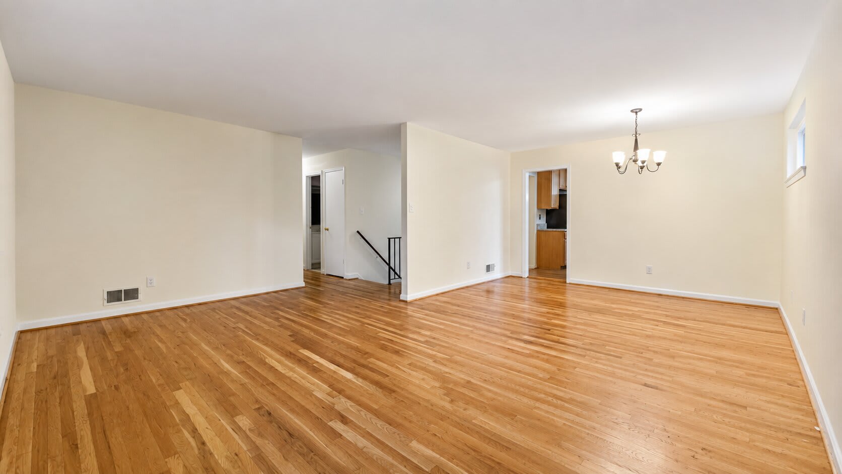 8459 Thames St – photo 5