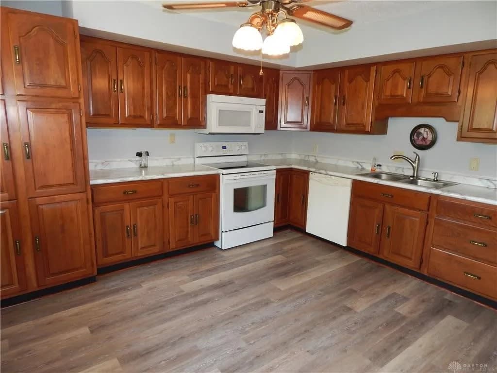4702 Alexis Ave – photo 5