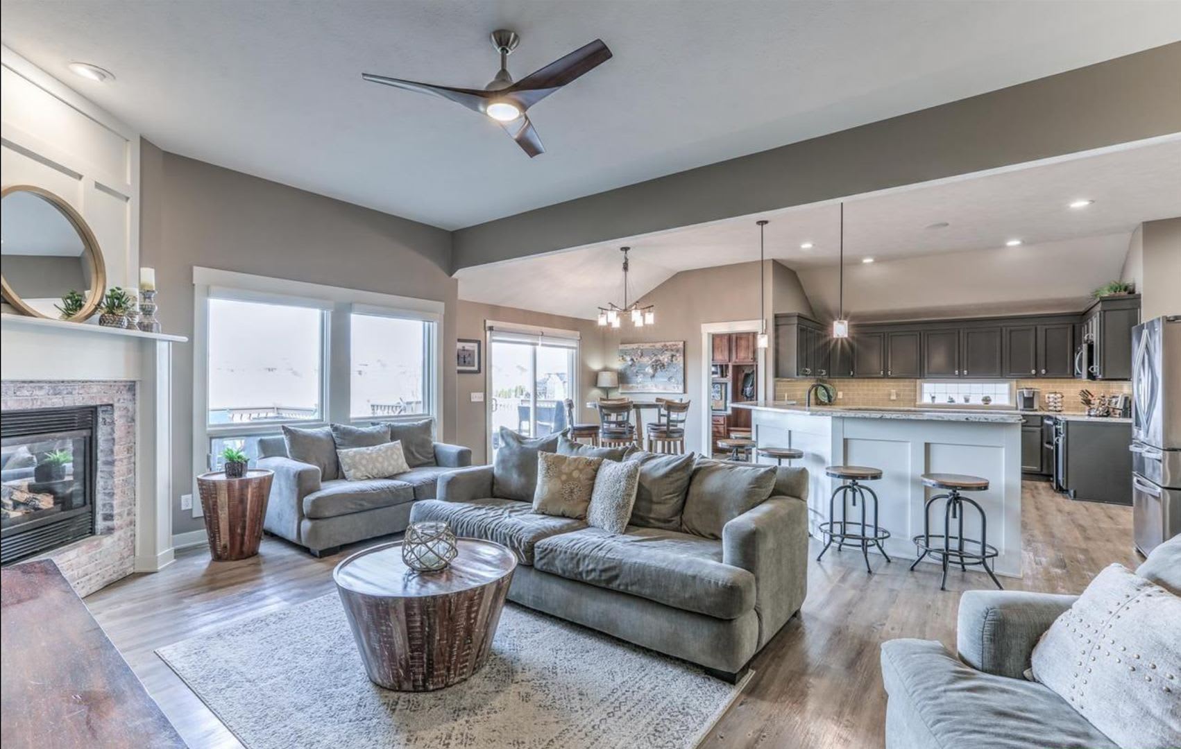 5 Bedrooms with an in ground pool! – photo 2