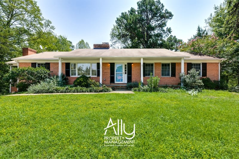 102 Lancaster Court – photo 3