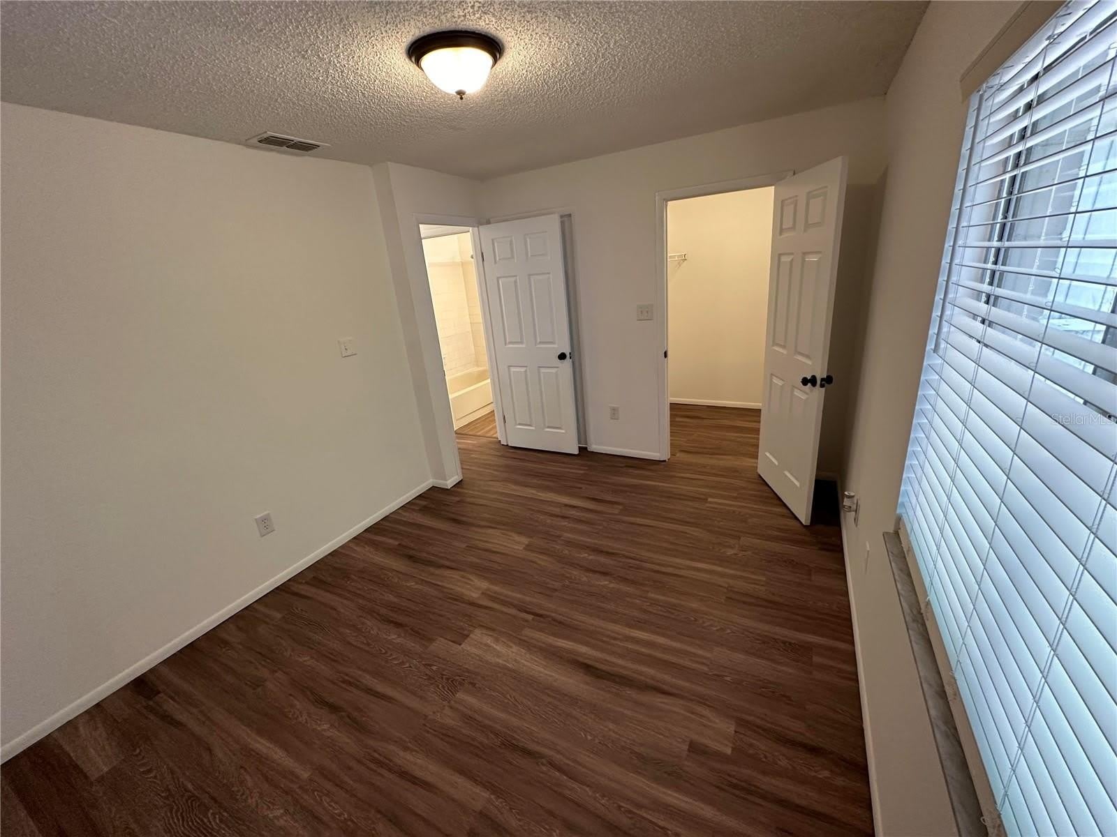 1928 BONNEVILLE Drive – photo 5