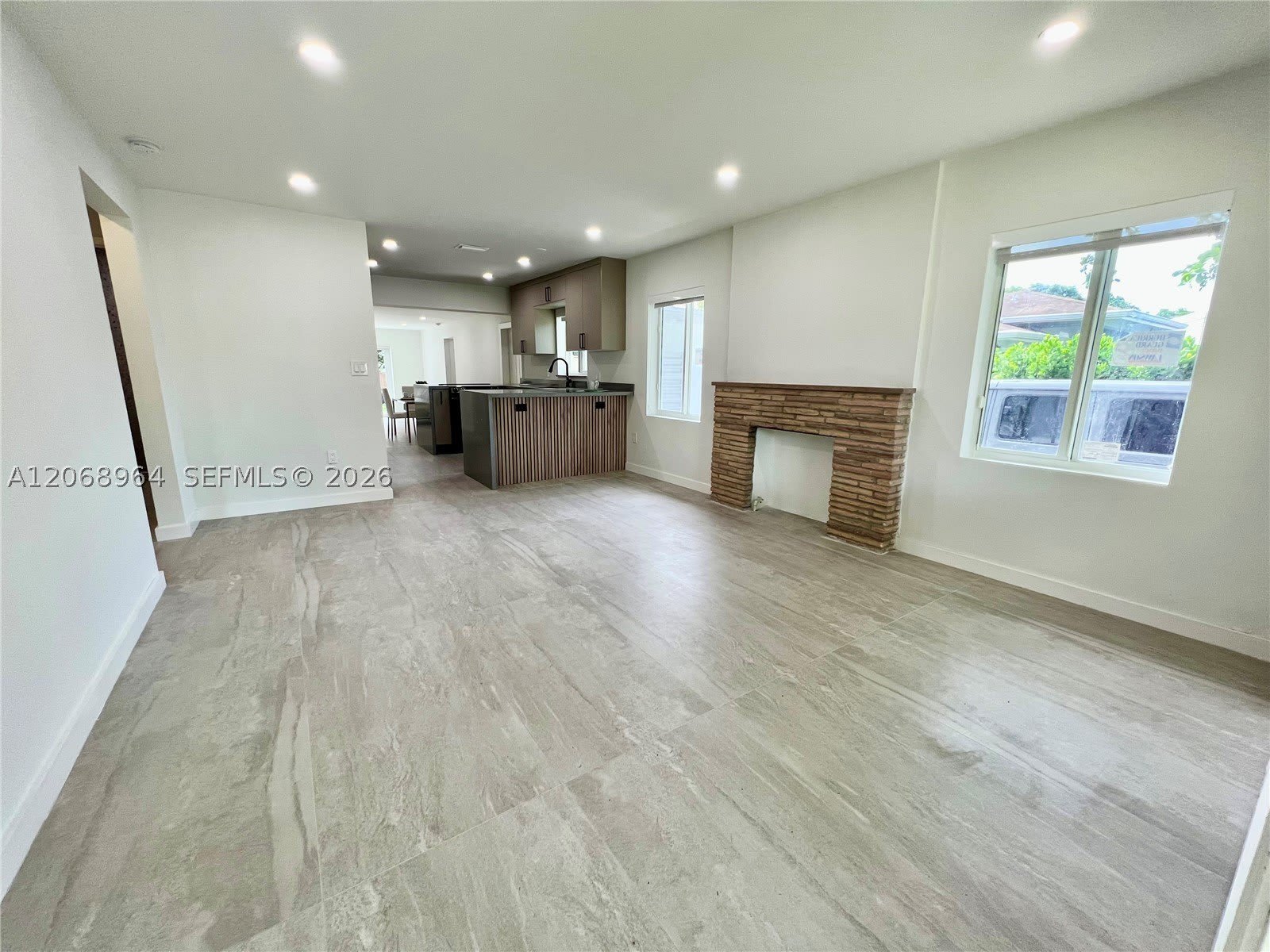 850 Ne 127Th St – photo 5