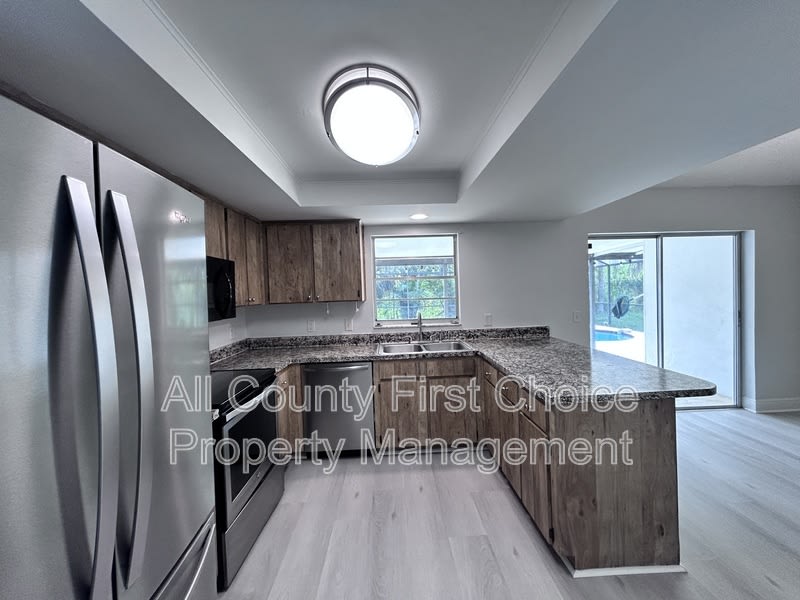 12733 Gorda Cir – photo 4