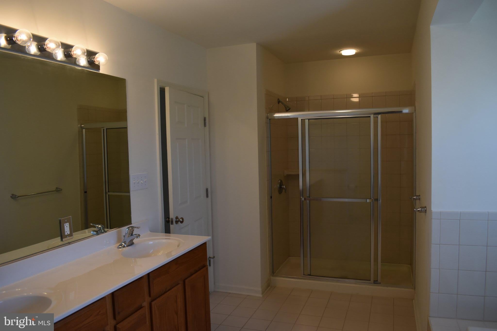 72 CHELSEA Court – photo 1