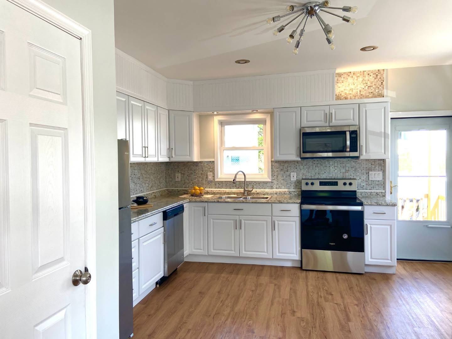 469 Carey Ave – photo 1