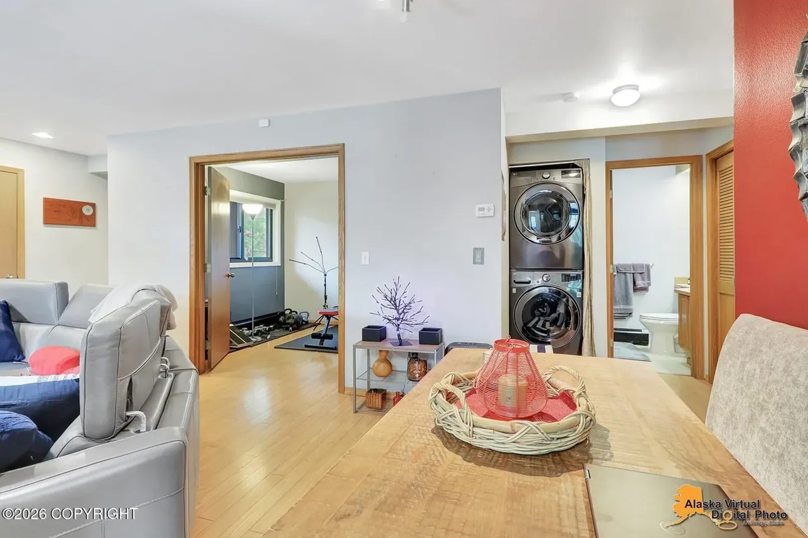 RARE FIND! Amazing 2 bed/2 bath Condo w/ in unit laundry + garage in highly requested neighborhood – photo 3