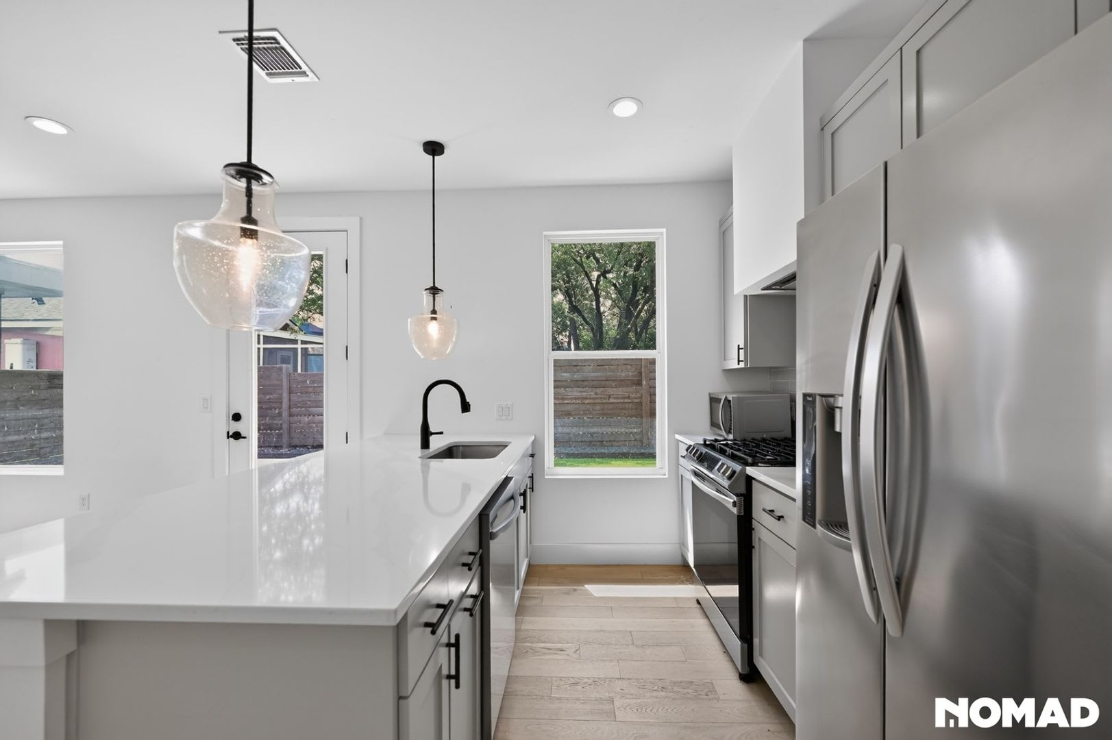 Charming 2BR Condo in Austin – photo 4
