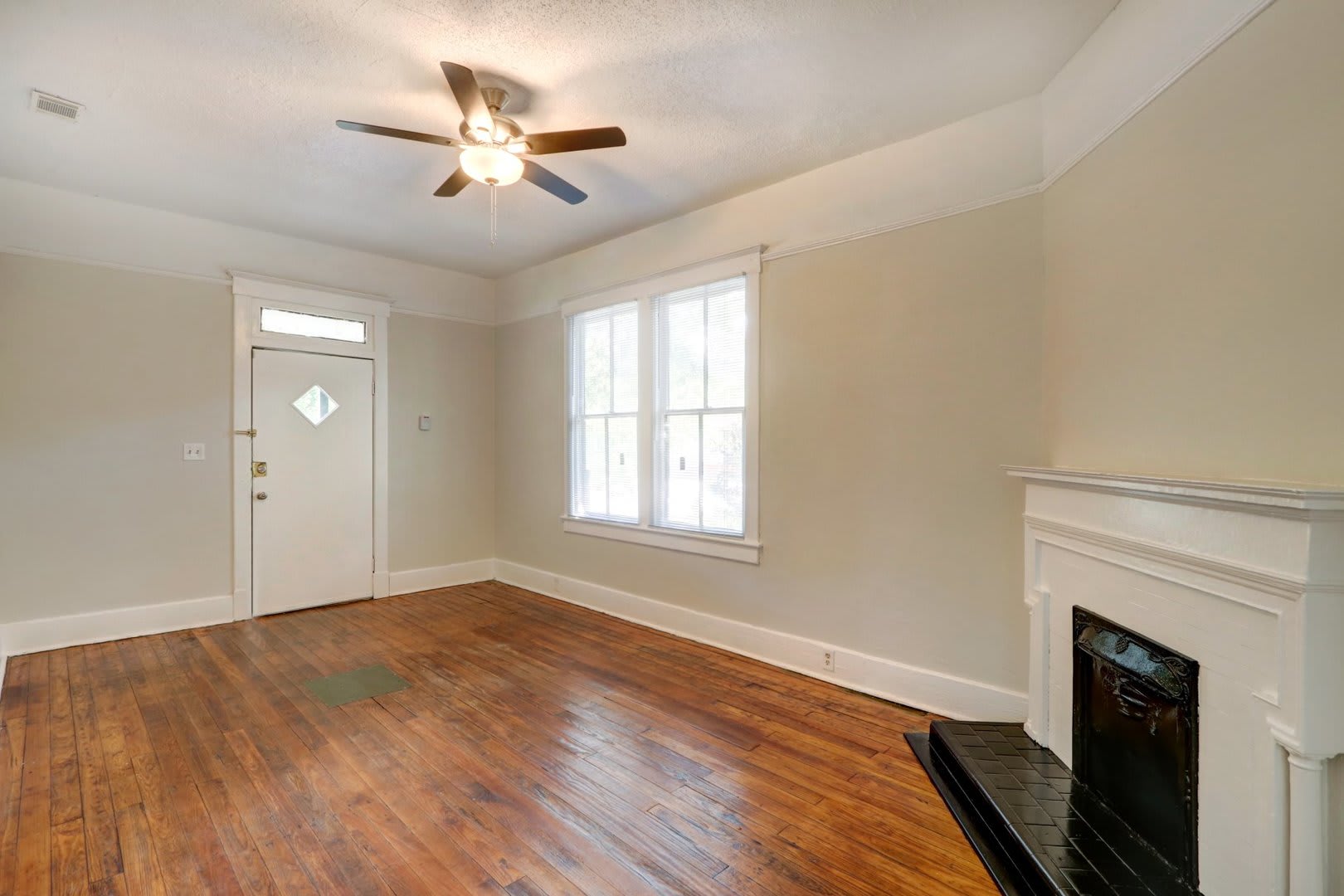 Single Family Home – photo 4