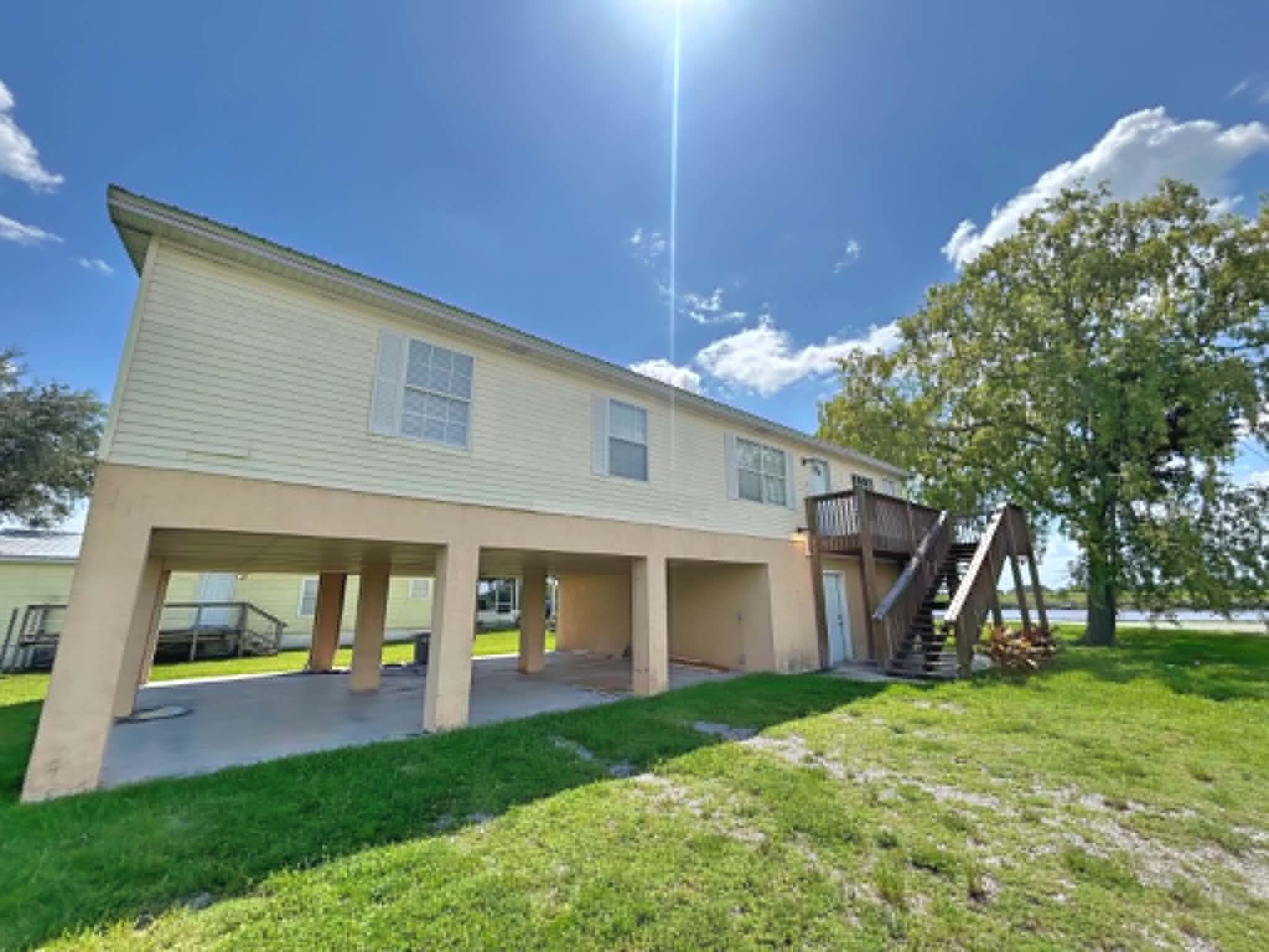 901 THATCHER Boulevard – photo 3