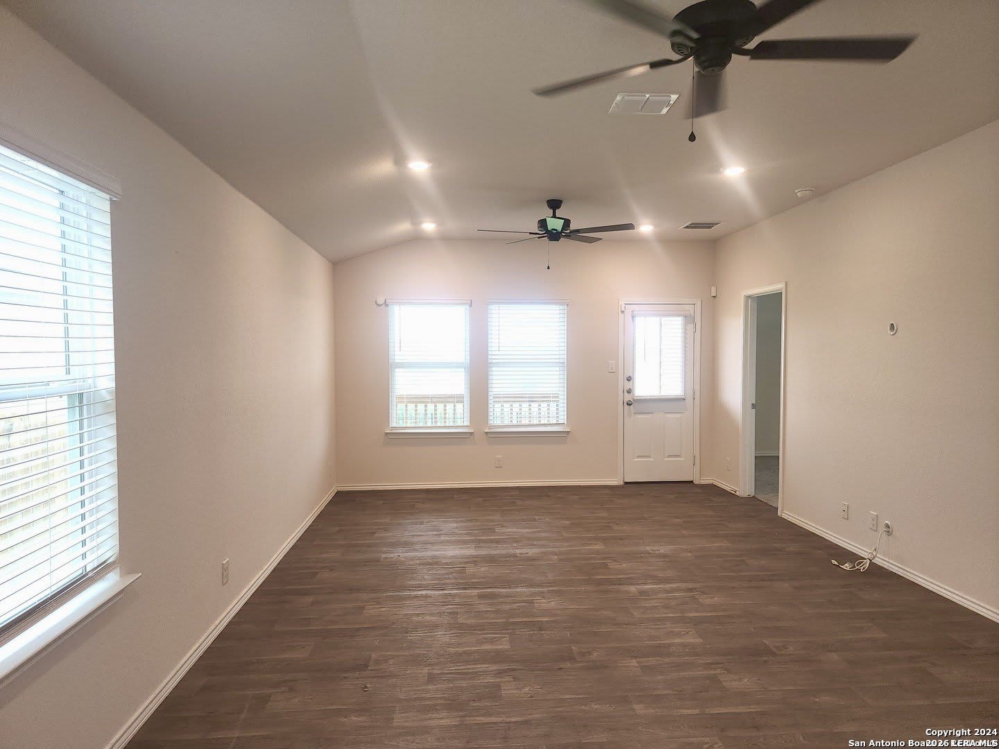 405 Middle Green – photo 5