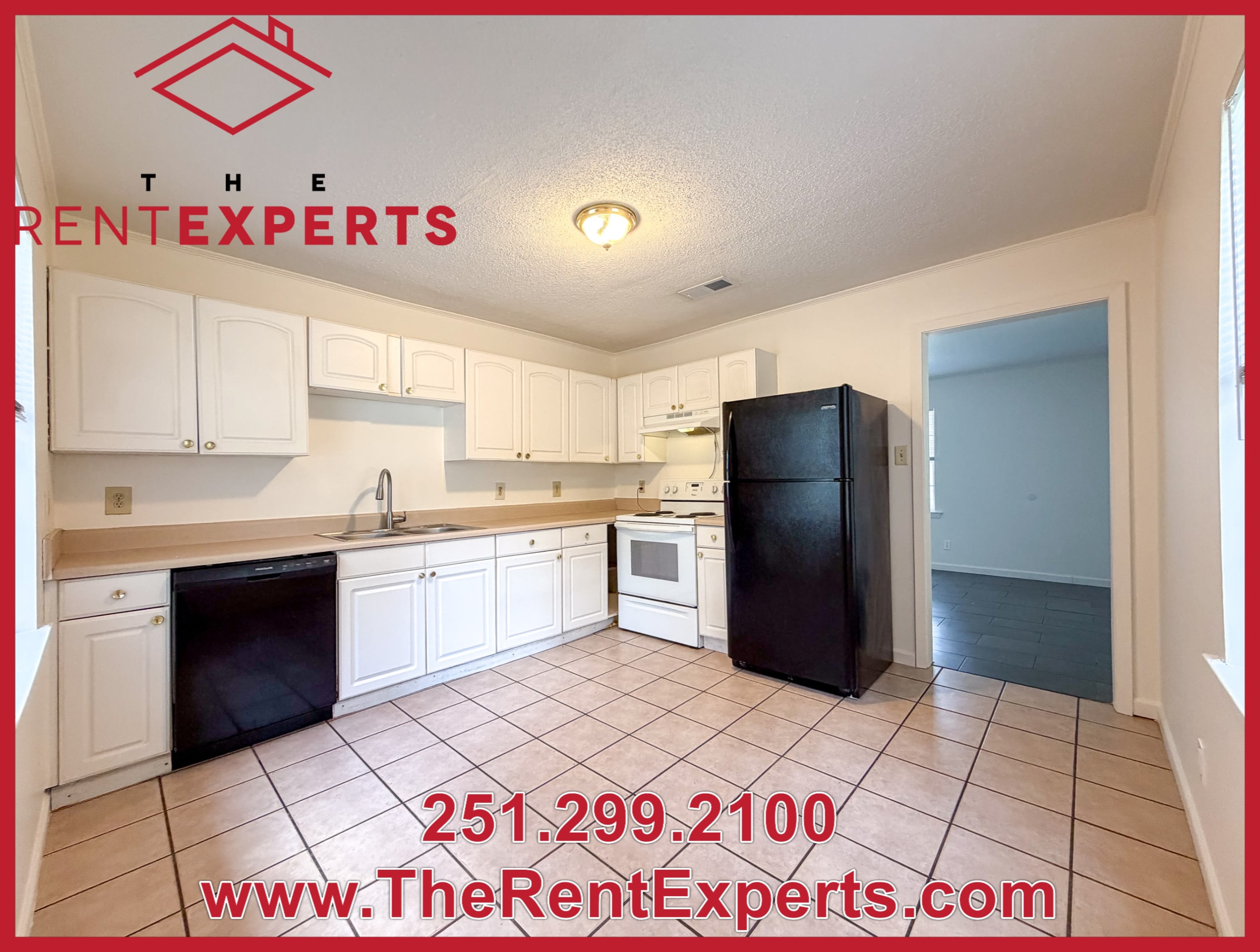 704 Louise Drive West – photo 4