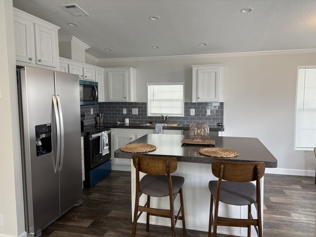 2425 Harden Blvd – photo 2