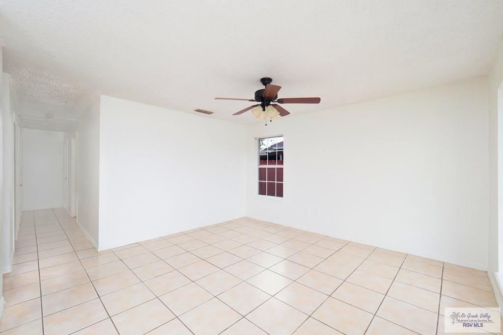 2111 EL ARROYO ST. – photo 3