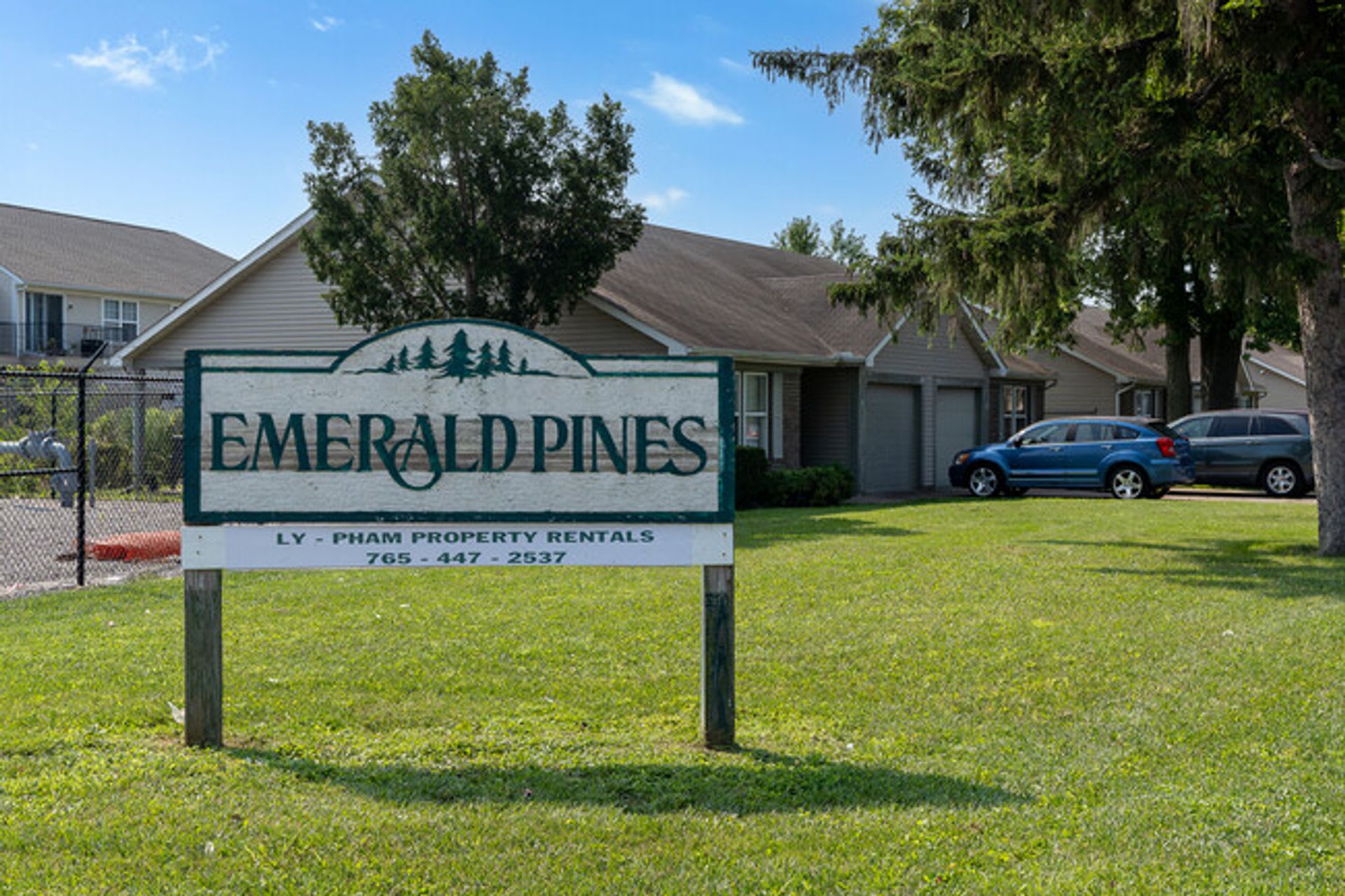 10 Emerald Pines – photo 1