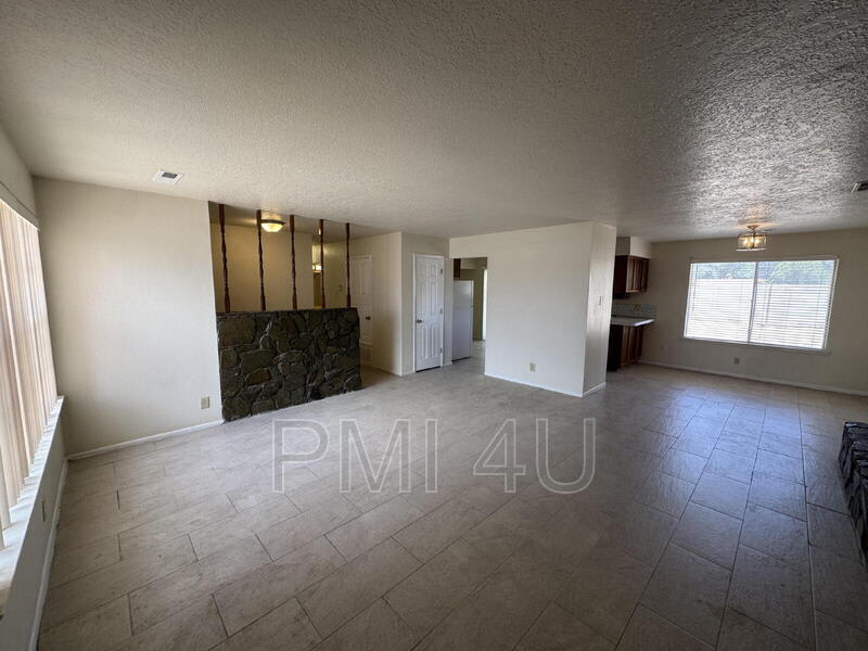 9605 Benavides Rd SW – photo 5