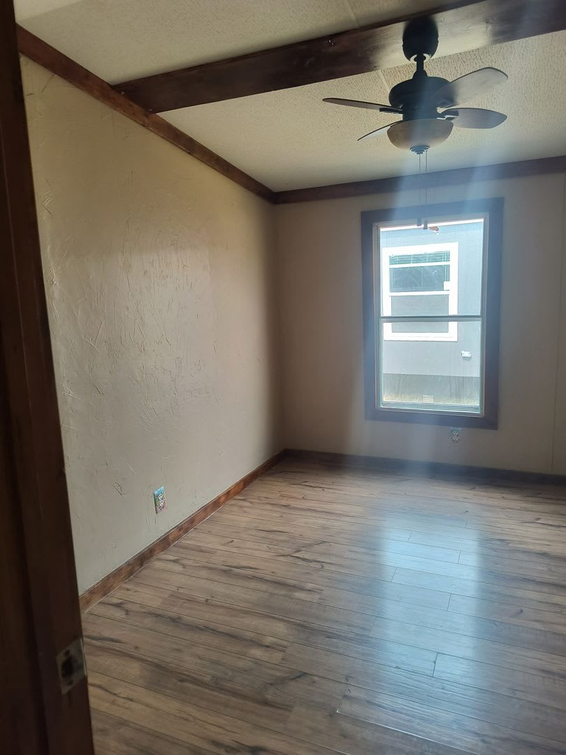 Fully Refurbished- 3 Bedroom 2 Bath Mobile Home Sitting on Aprox 1/2 Acre – photo 2
