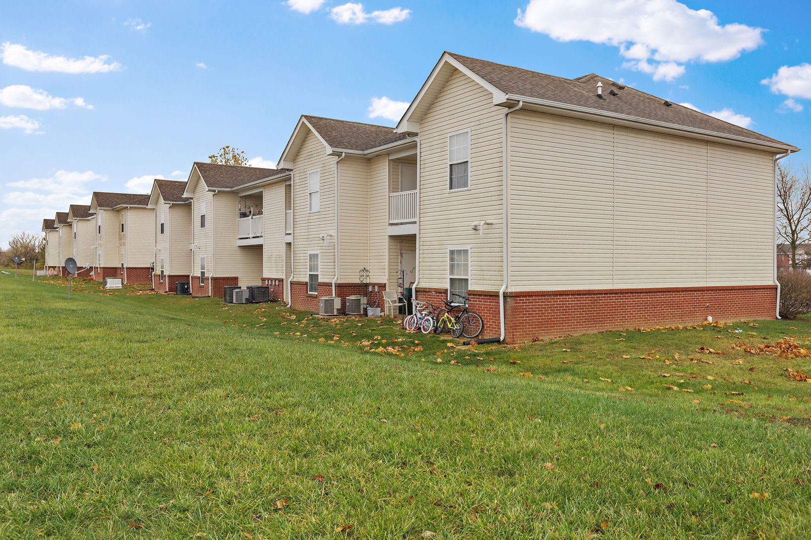 Rent $1725/mo********** Minutes to Honda*********Cul De Sac Community – photo 4