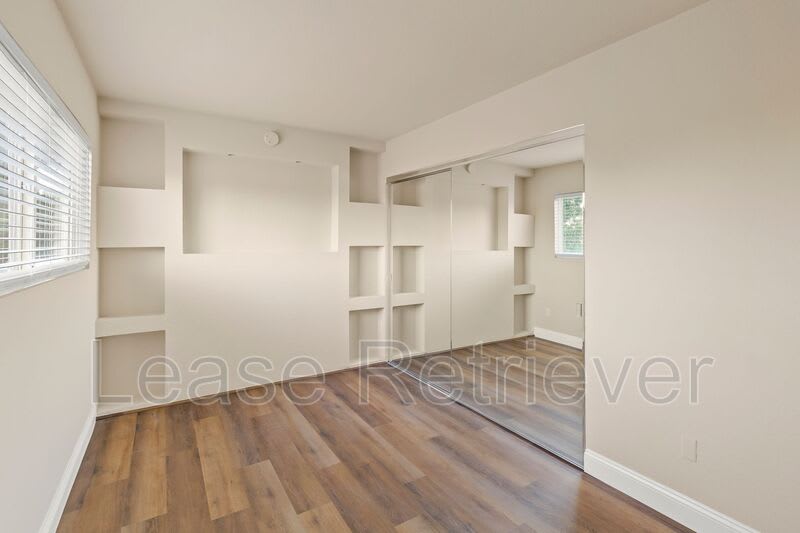 940 Palm Cir – photo 4