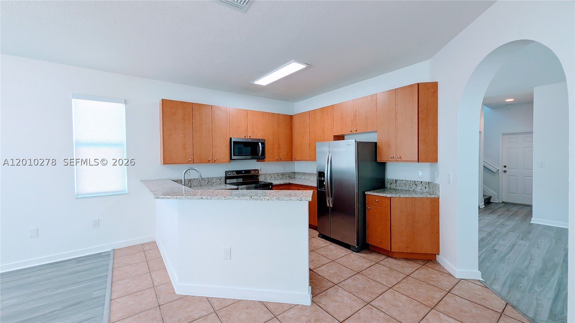 2151 NE 37th Ter – photo 4