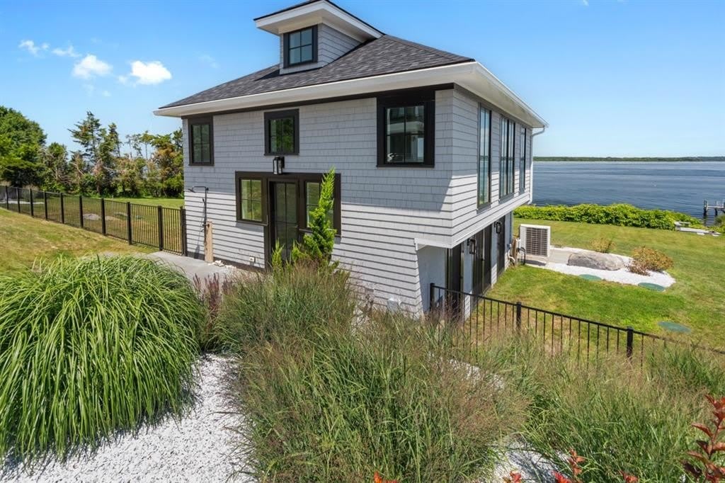 1058 East Shore Road – photo 2