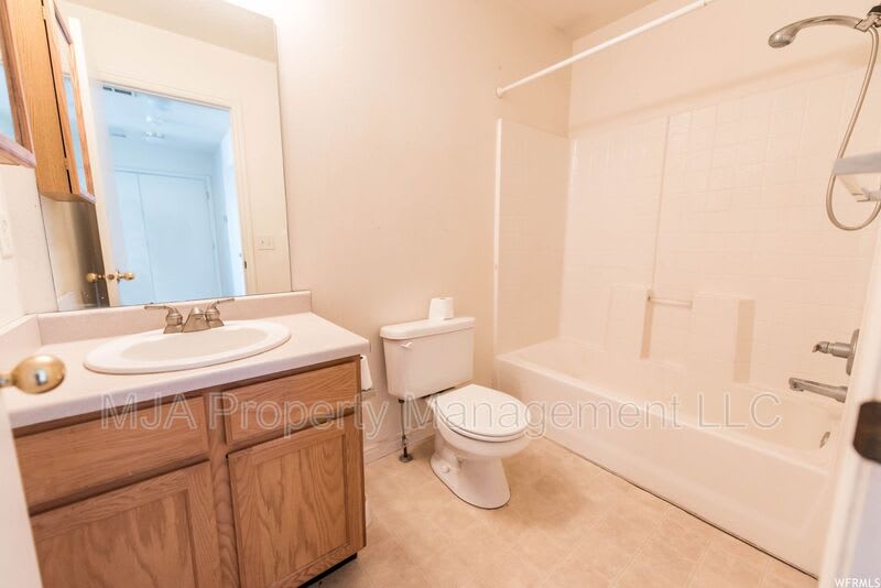 2037 North 2125 West – photo 3