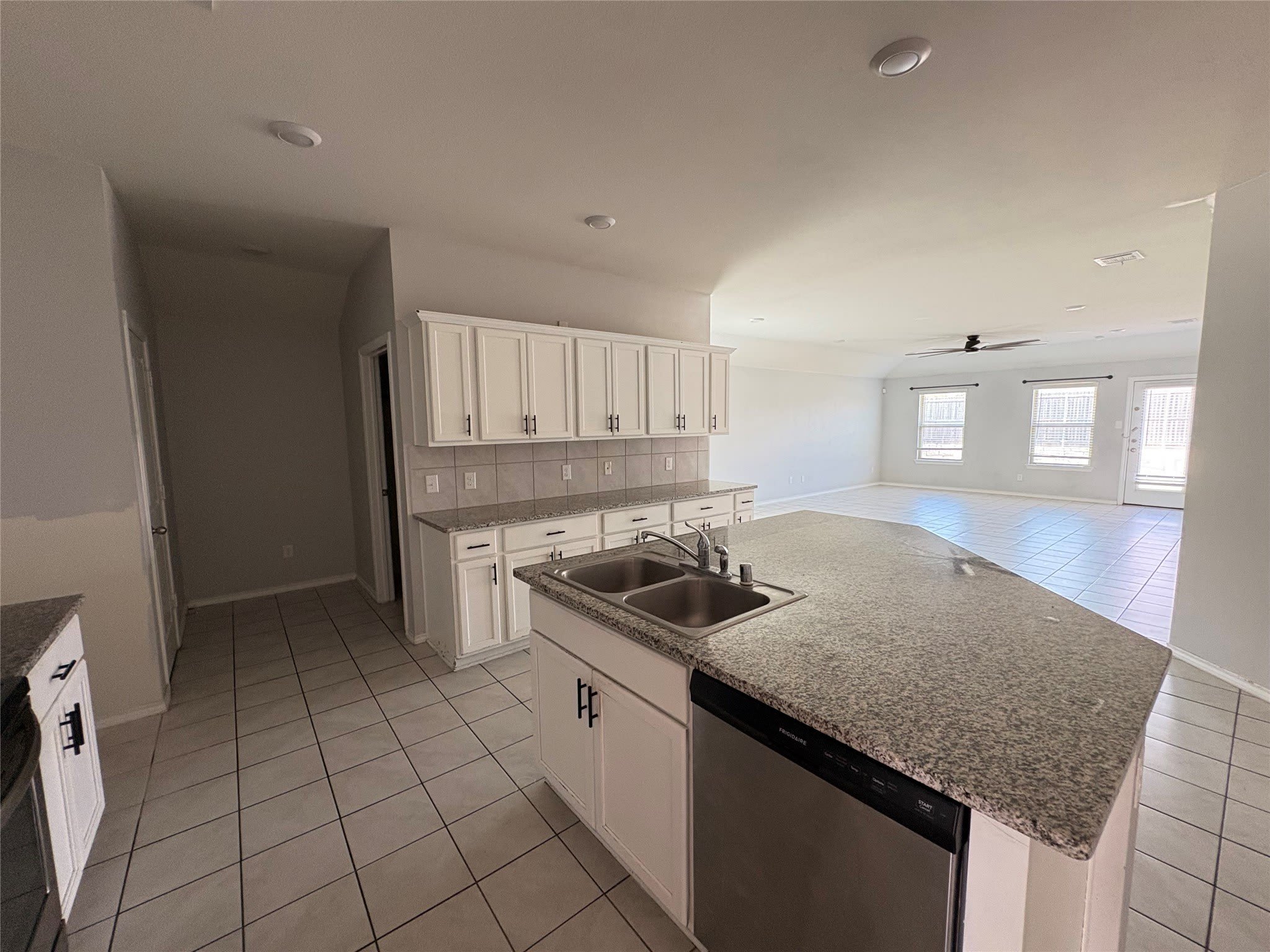 215 Woodland Street – photo 2